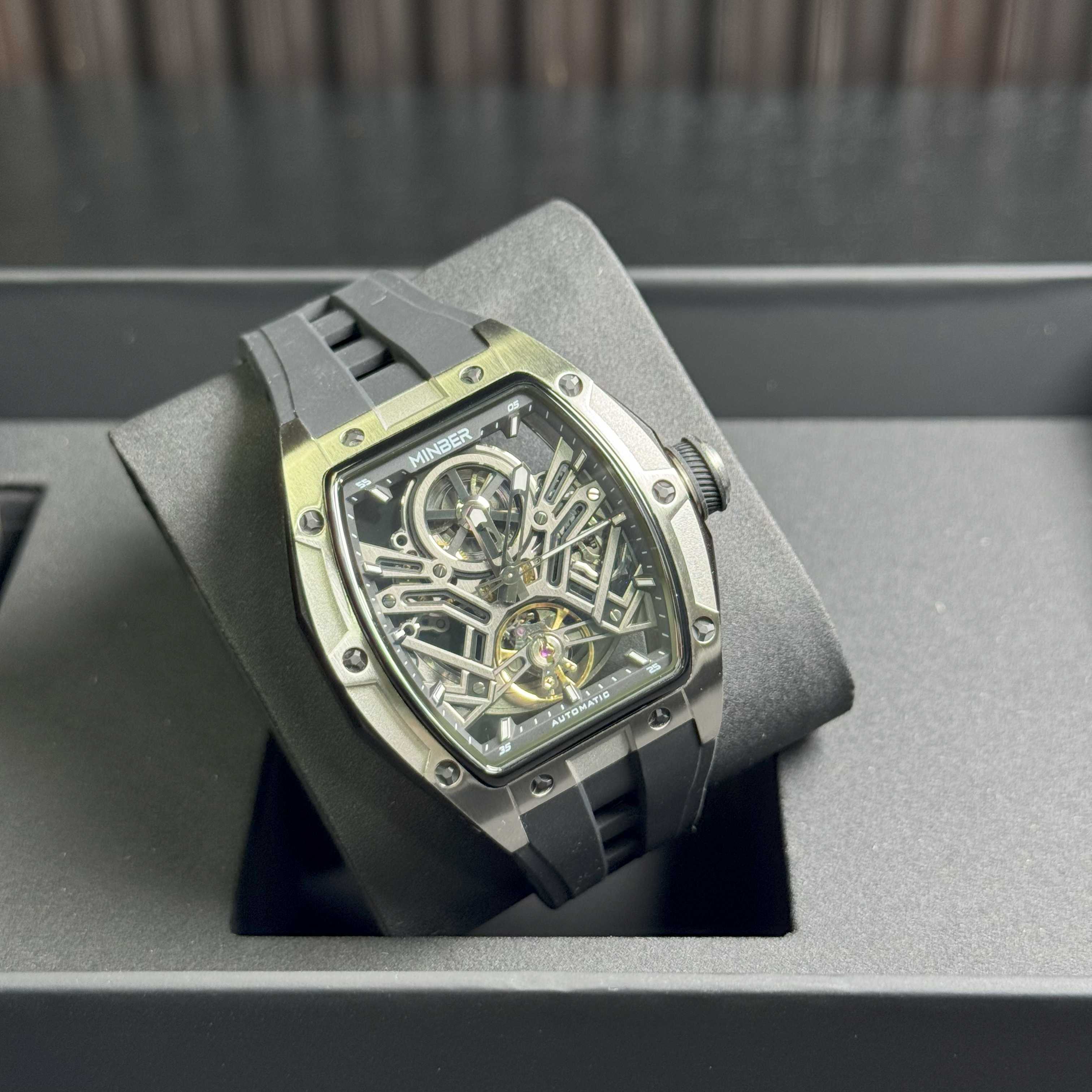 Minber Watch